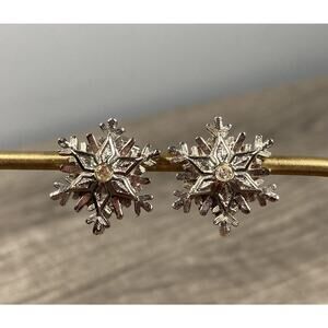 Avon Silver Tone Snowflake Rhinestone Clip-on Earrings Holiday Winter Vintage